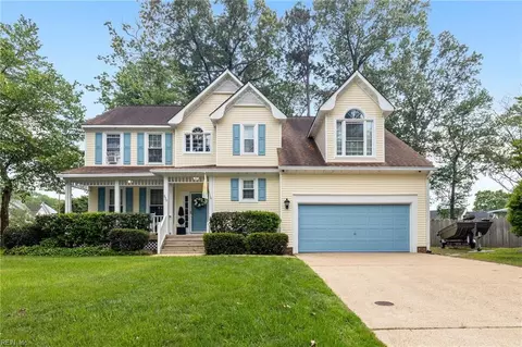 829 Woodcott Dr, Chesapeake, VA 23322