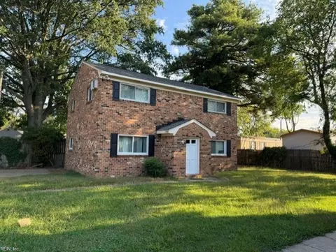 7924 Thompson Rd, Norfolk, VA 23518