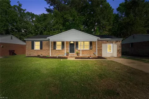 2050 Midway Ave, Chesapeake, VA 23324
