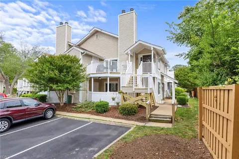 2568 Cove Point Pl, Virginia Beach, VA 23454