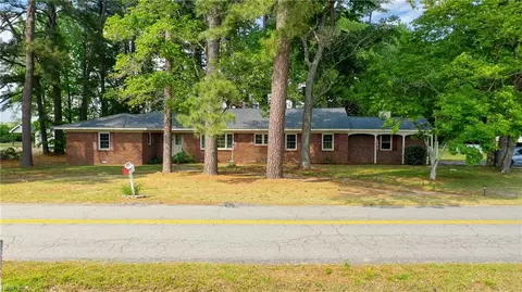 10421 Central Hill Rd, Windsor, VA 23487