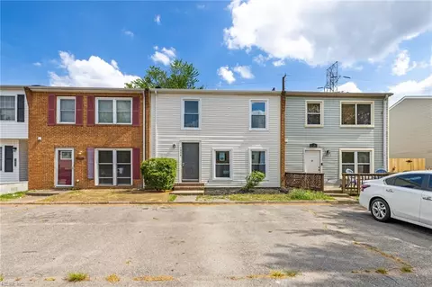 1034 Bryce Ln, Virginia Beach, VA 23464