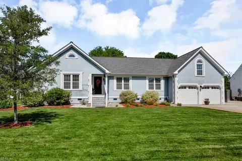 732 Mandarin Ln, Chesapeake, VA 23323
