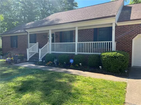 424 Wittington Dr, Chesapeake, VA 23322