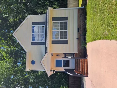 7653 Crestview Dr, Toano, VA 23168