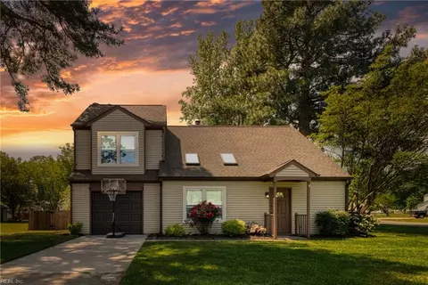 100 Wallace Ct, Yorktown, VA 23693
