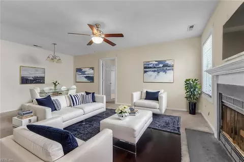 30 Cooper Dr, Portsmouth, VA 23702