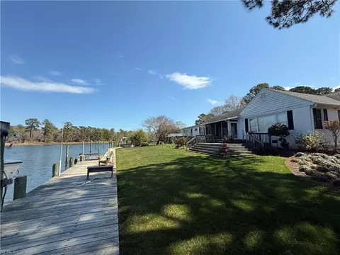 2348 Leeward Shore Dr, Virginia Beach, VA 23451