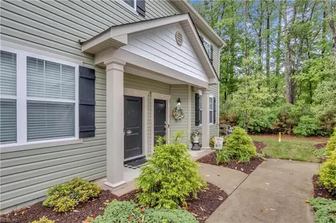 2808 Baldwin Dr, Chesapeake, VA 23321