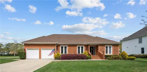 724 Dickens Pl, Chesapeake, VA 23322