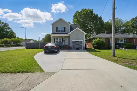 876 Center Ave, Newport News, VA 23605