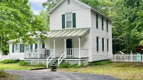 4525 Quaker Dr, Suffolk, VA 23437