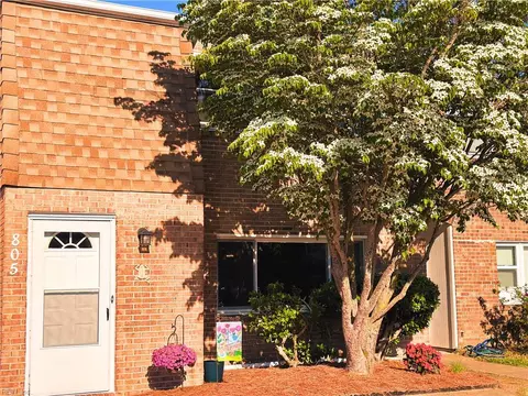 805 Bridge Port Pl, Virginia Beach, VA 23464