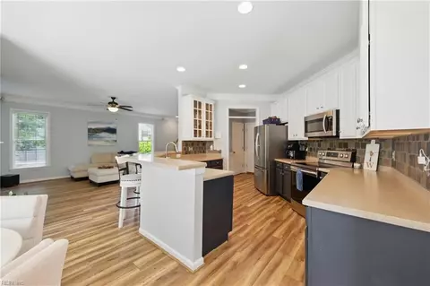 22217 Tradewinds Dr, Carrollton, VA 23314