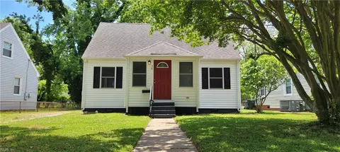 36 Henry St, Hampton, VA 23669