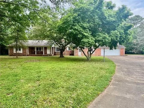 4209 Eggleston Ct, Virginia Beach, VA 23455