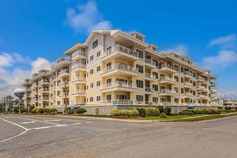 204 Sandbridge Rd #413, Virginia Beach, VA 23456