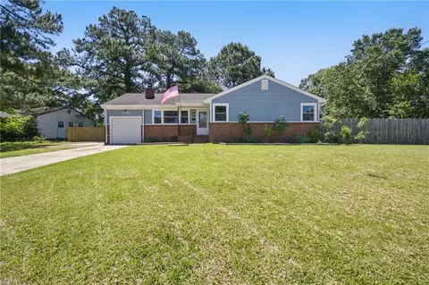 1133 Saint Julian Dr, Chesapeake, VA 23323