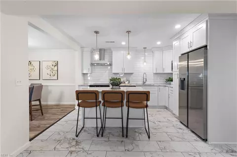 1322 Wakefield Dr, Virginia Beach, VA 23455