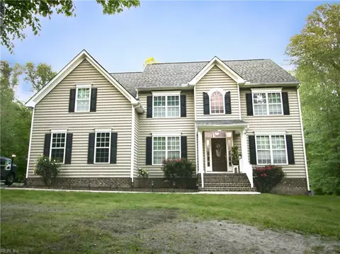 9613 Old Church Rd, New Kent, VA 23124