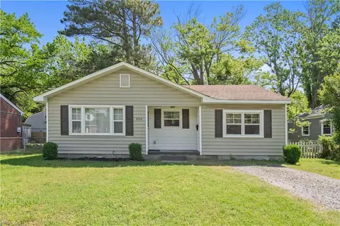 526 Brightwood Ave, Hampton, VA 23661
