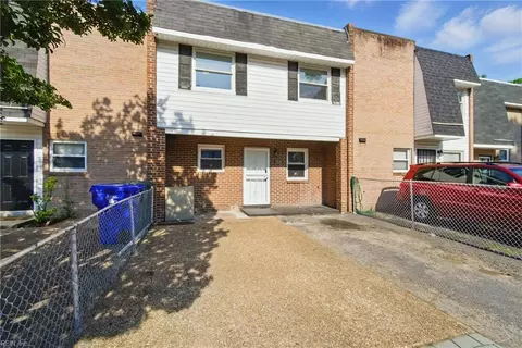 6532 Pasteur Ct, Norfolk, VA 23513