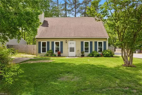 919 Cherry Creek Dr, Newport News, VA 23608