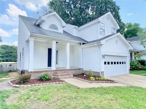 1025 Woodsmans Rch Reach, Chesapeake, VA 23320