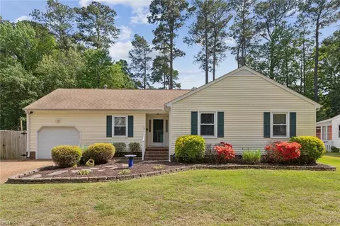 24 Alpine St, Newport News, VA 23606