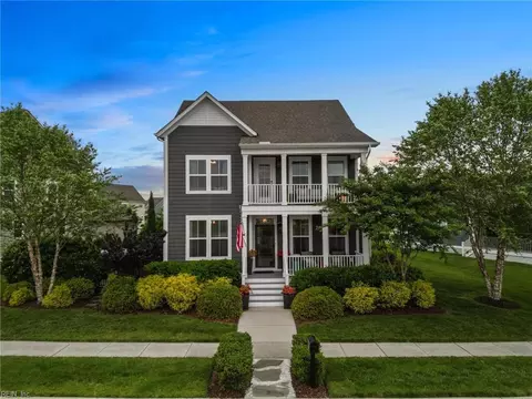 3332 Patrick Henry Dr, Chesapeake, VA 23323