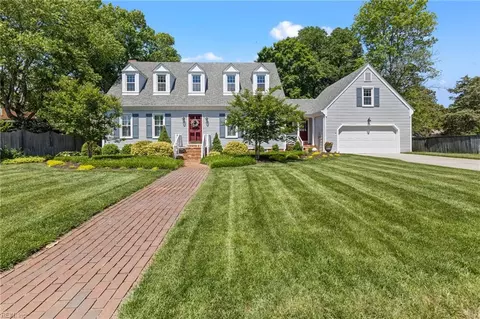 5152 Violet Bank Dr, Virginia Beach, VA 23464