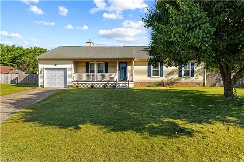 3412 Winterhawk Ct, Chesapeake, VA 23323