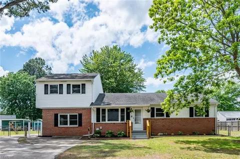 404 Guynn Ave, Chesapeake, VA 23323