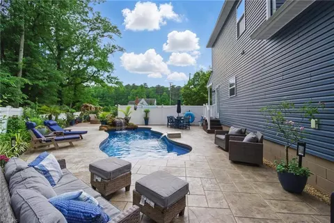 2411 S Battlefield Blvd, Chesapeake, VA 23322