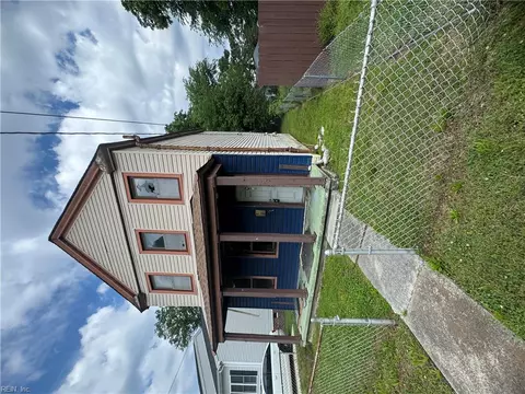 717 21st St, Newport News, VA 23607