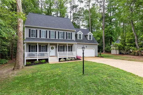302 Beechwood Dr, Williamsburg, VA 23185