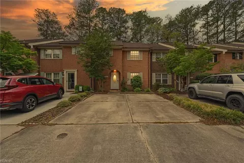 3613 Sir Wilfred Pl, Virginia Beach, VA 23452
