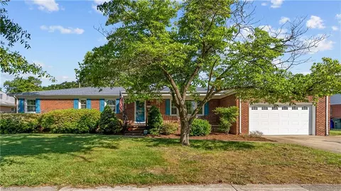 2434 Everglades Rd, Norfolk, VA 23518