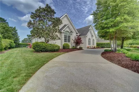3181 Stonewood Dr, Virginia Beach, VA 23456