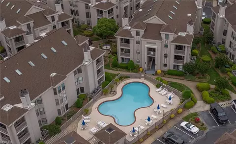 401 Harbour Pt #101, Virginia Beach, VA 23451