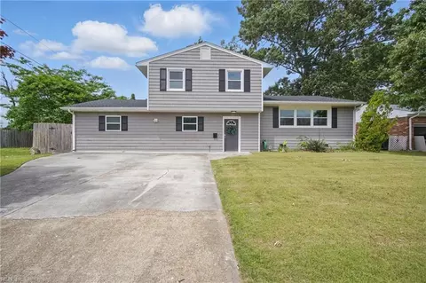 805 Gloria Pl, Virginia Beach, VA 23454