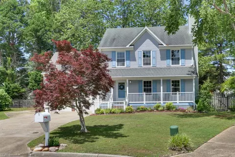317 Brunswick Ct, Chesapeake, VA 23320
