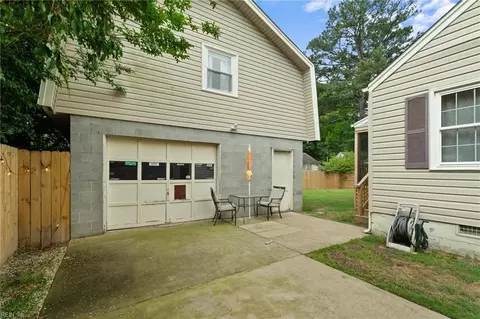 628 Sedgefield Dr, Newport News, VA 23605
