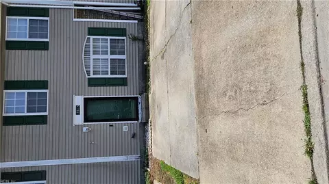 3513 Radford Cir, Chesapeake, VA 23321