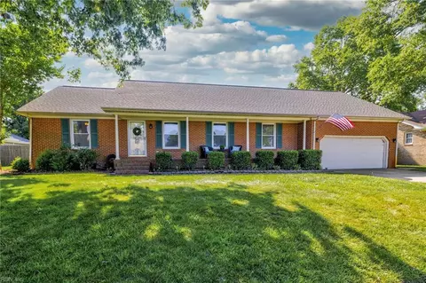 977 Commodore Dr, Virginia Beach, VA 23454