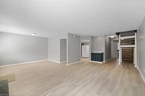4028 Lake Ridge Cir, Virginia Beach, VA 23452