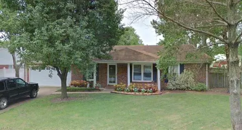 5113 Rochelle Rd, Virginia Beach, VA 23464