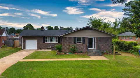 1 Louder Ct, Portsmouth, VA 23701