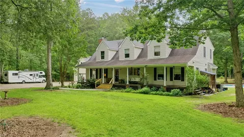 4601 Backwoods Rd Dr, Chesapeake, VA 23322