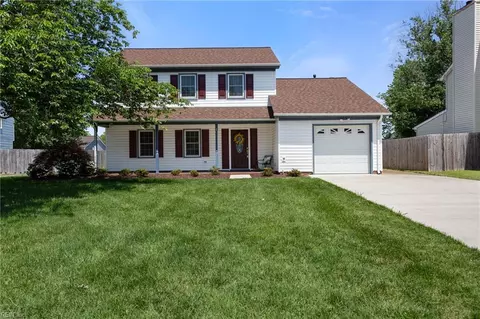 12 Critzos Ct, Hampton, VA 23669
